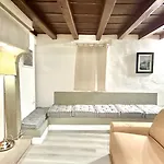 Davanzati Boutique Apartment